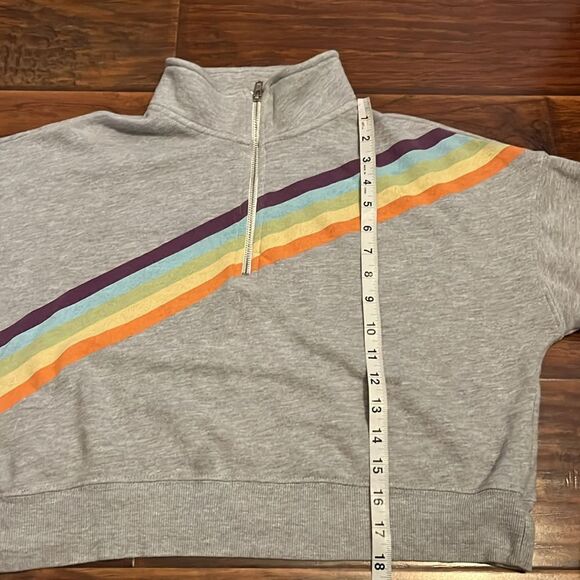 Wildfox Gray Half-Zip Rainbow Print Design Cropped Sweatshirt Contemporary - Picture 12 of 16